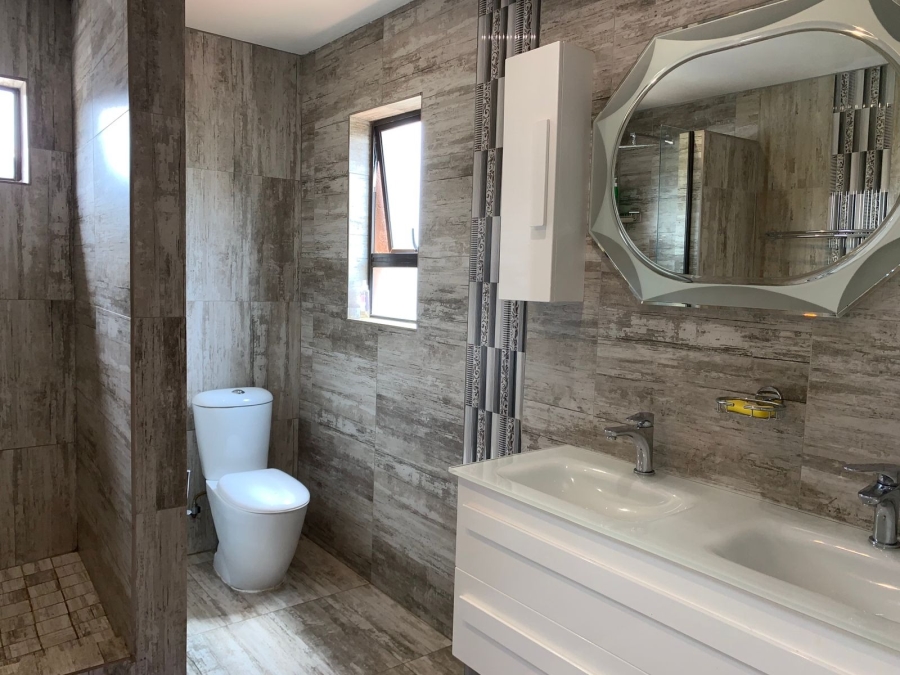 5 Bedroom Property for Sale in Cashan North West